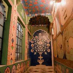 ** Hotel Island Tower India